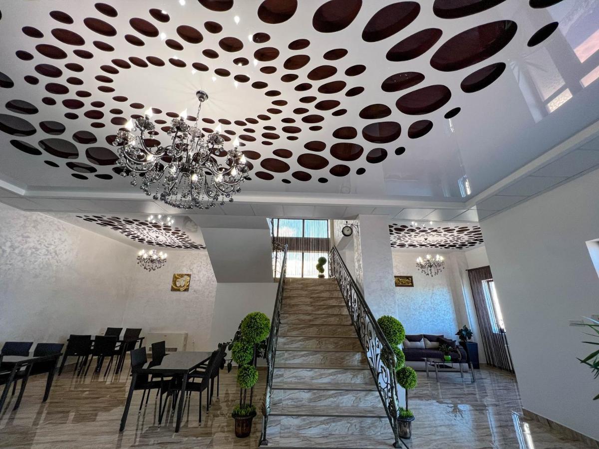 Motel Infinit Târgu Jiu Εξωτερικό φωτογραφία