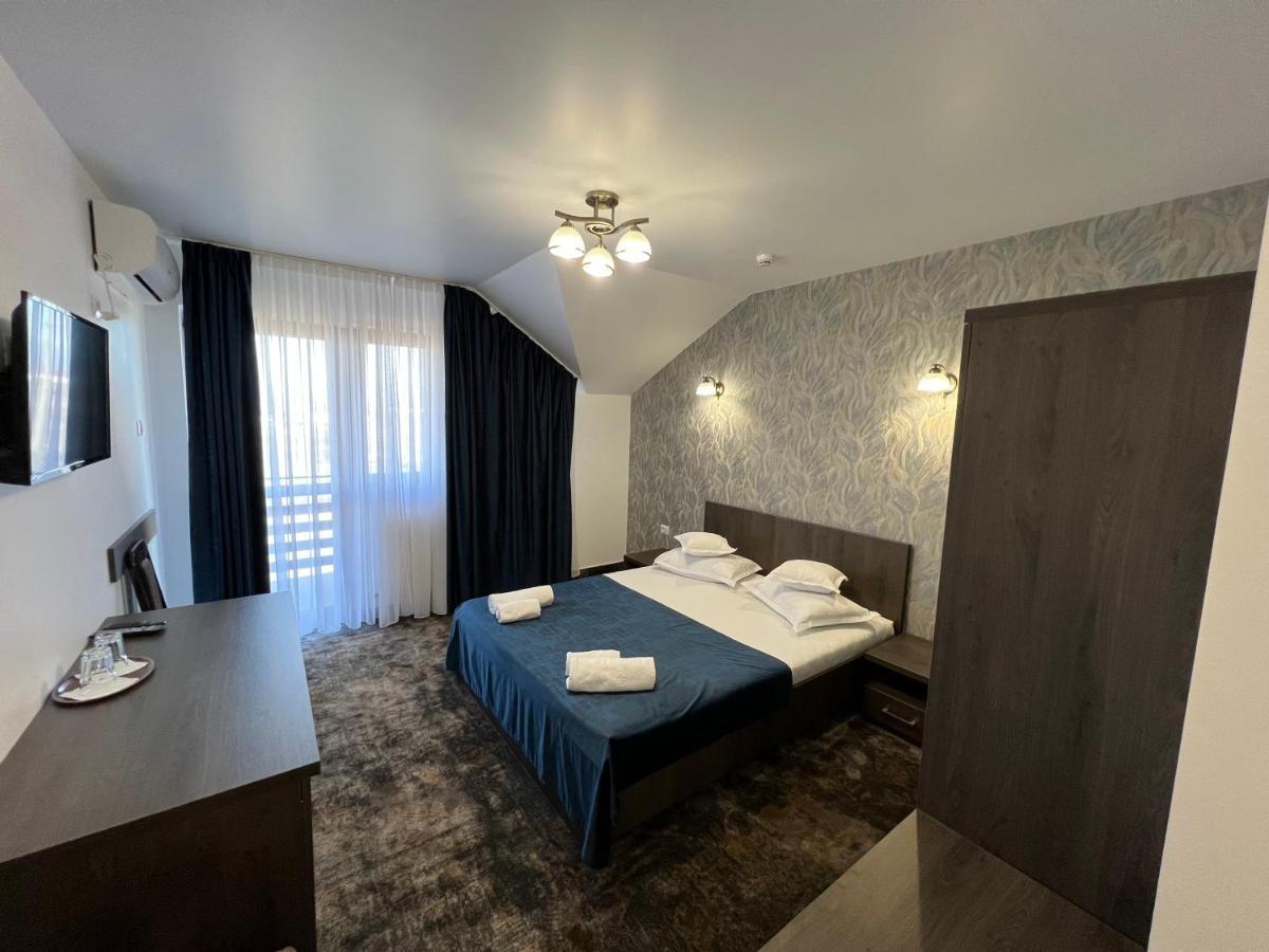 Motel Infinit Târgu Jiu Εξωτερικό φωτογραφία