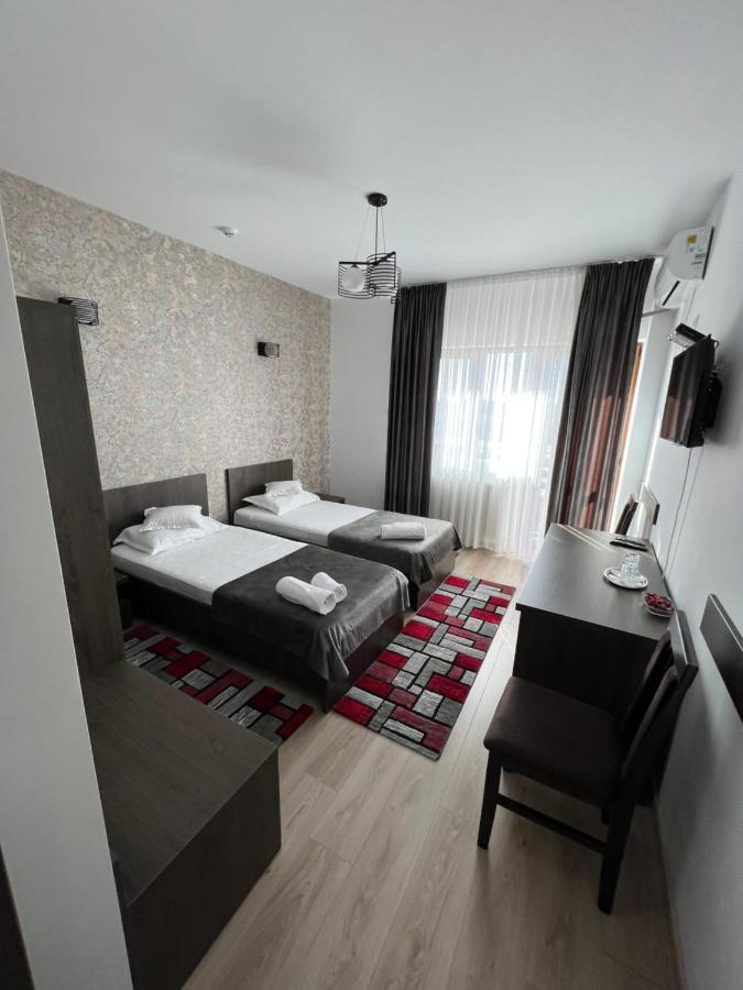 Motel Infinit Târgu Jiu Εξωτερικό φωτογραφία