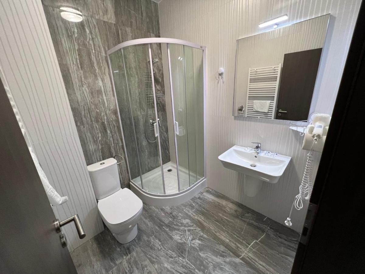 Motel Infinit Târgu Jiu Εξωτερικό φωτογραφία