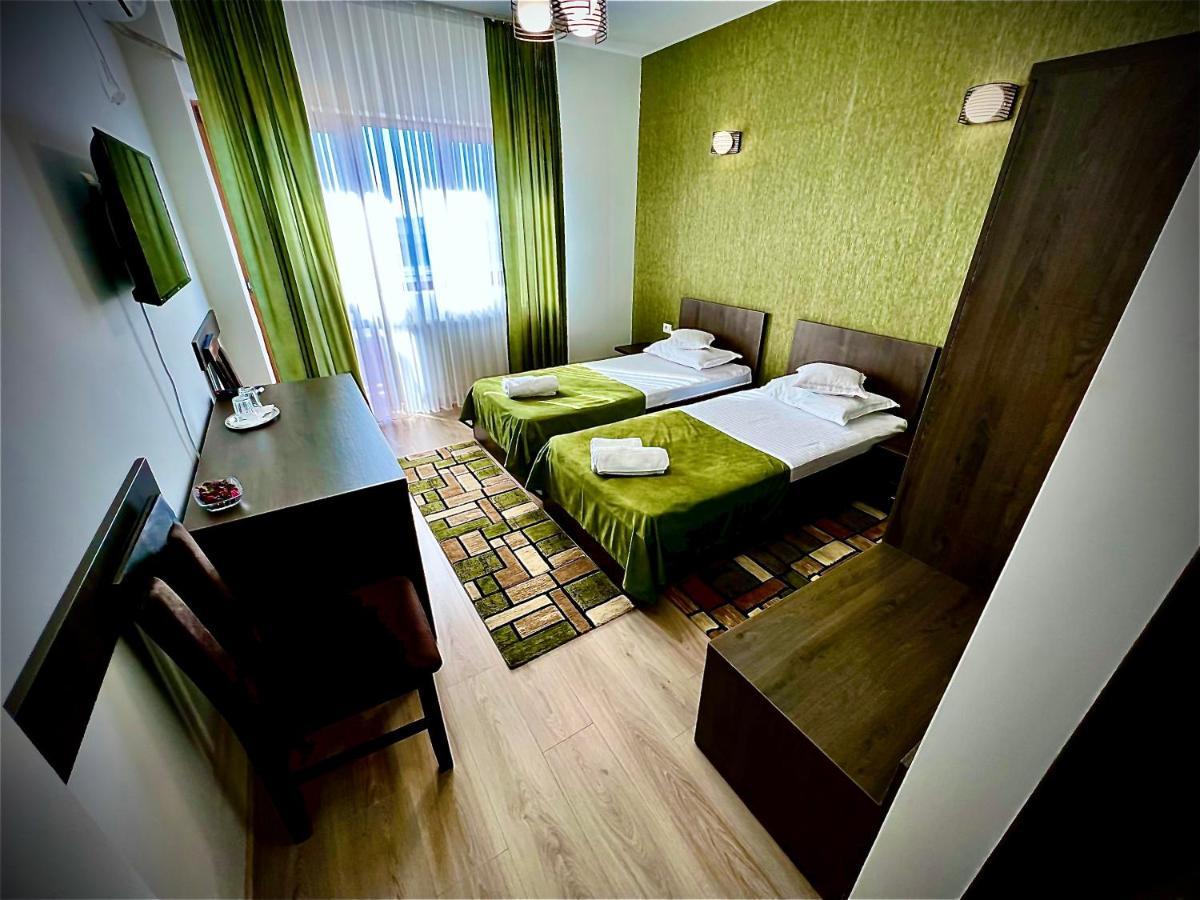 Motel Infinit Târgu Jiu Εξωτερικό φωτογραφία