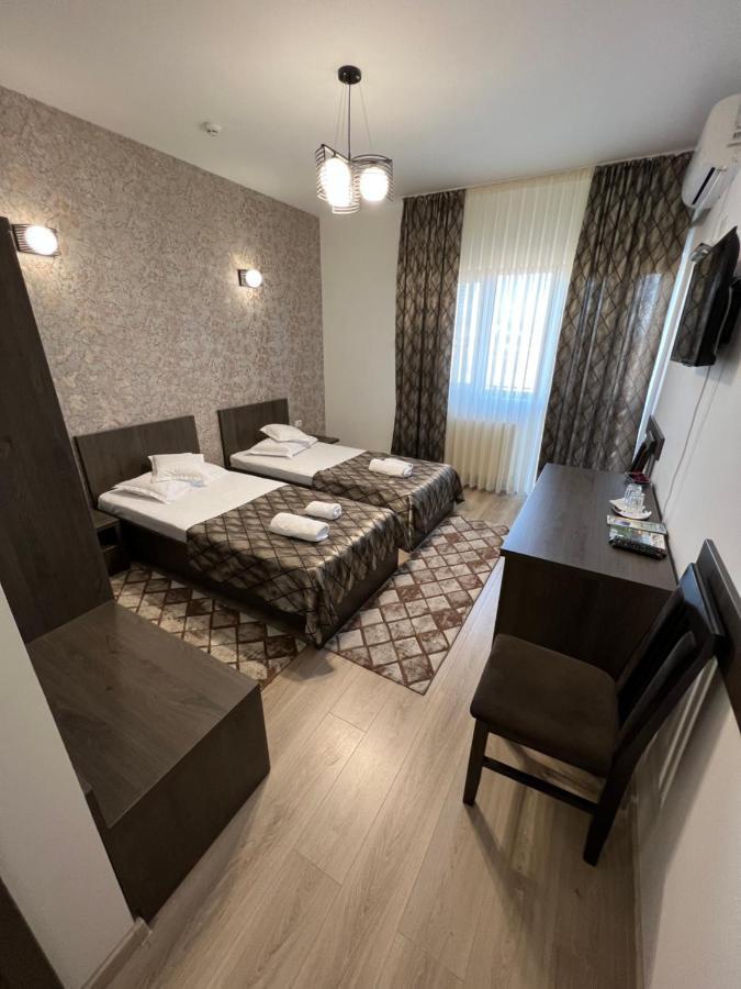 Motel Infinit Târgu Jiu Εξωτερικό φωτογραφία