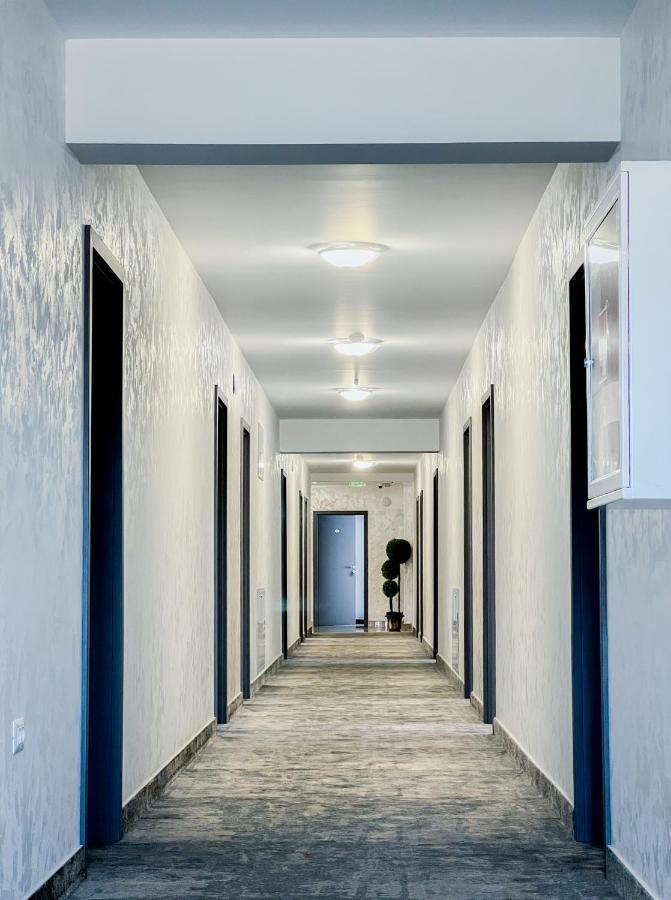 Motel Infinit Târgu Jiu Εξωτερικό φωτογραφία