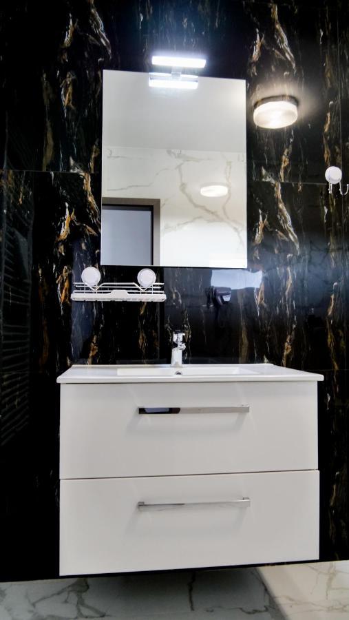 Motel Infinit Târgu Jiu Εξωτερικό φωτογραφία
