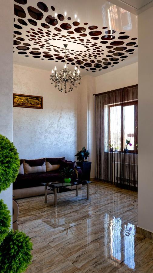 Motel Infinit Târgu Jiu Εξωτερικό φωτογραφία
