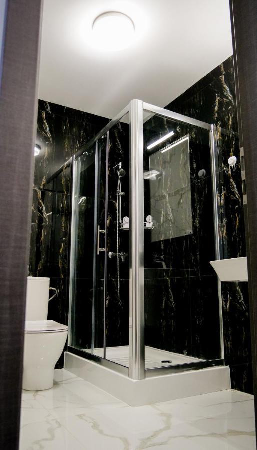 Motel Infinit Târgu Jiu Εξωτερικό φωτογραφία