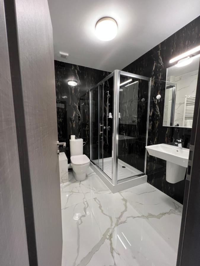 Motel Infinit Târgu Jiu Εξωτερικό φωτογραφία